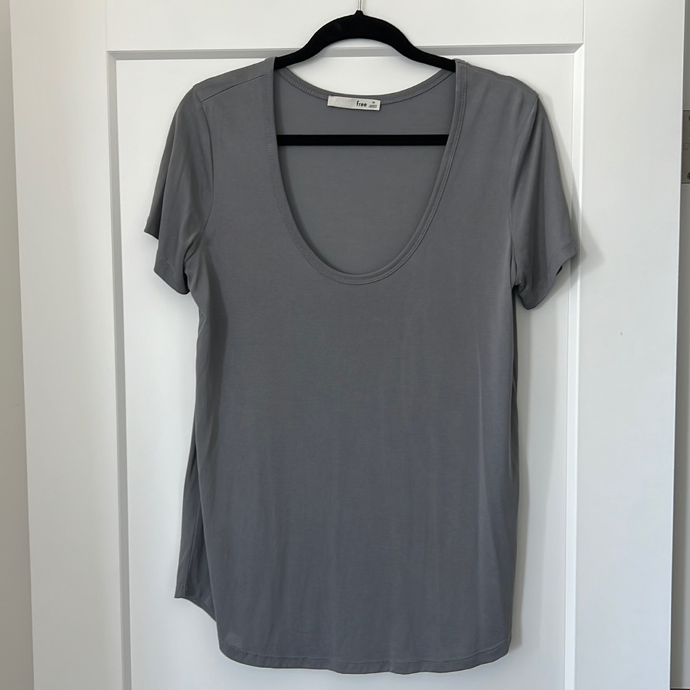 Wilfred Free (Aritzia) Scoop Neck Tee